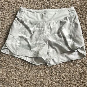 Athleta Girl Record Breaker 3” gray camo shorts- size L/12
